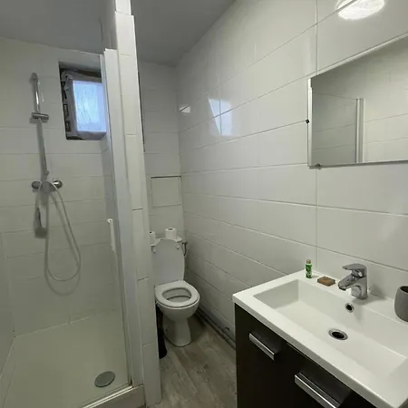 Le Baheux Urbain Apartment *